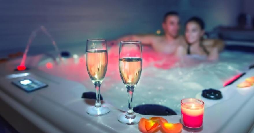 Un Sejour Romantique En Couple Avec Jacuzzi Prive Chromotherapie Jardin Maison Privee Ychoux ภายนอก รูปภาพ