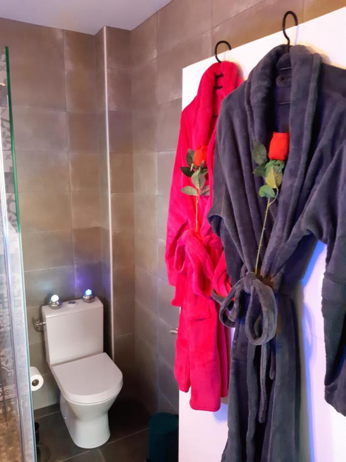 Un Sejour Romantique En Couple Avec Jacuzzi Prive Chromotherapie Jardin Maison Privee Ychoux ภายนอก รูปภาพ