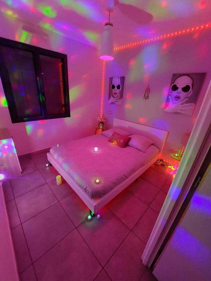 Un Sejour Romantique En Couple Avec Jacuzzi Prive Chromotherapie Jardin Maison Privee Ychoux ภายนอก รูปภาพ